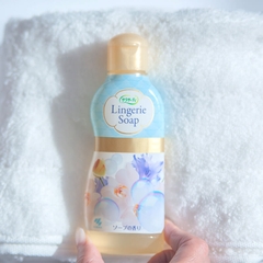 NƯỚC GIẶT ĐỒ LÓT CHUYÊN DỤNG SARASATY LINGERIE SOAP 120ML - 4987072066447