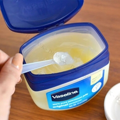 Sáp dưỡng ẩm Vaseline Pure Petrolium Jelly 50ml