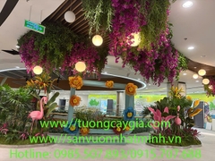 Thi công, lắp đặt hoa hồng leo trại Trung tâm Thương mại Vincom Mega Mall Vũ Yên - Hải Phòng