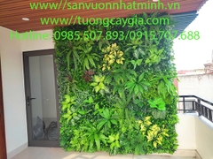 Không gian xanh ban công với vách cây lá nhân tạo tại Minh Khai - Hai Bà Trưng - Hà Nội