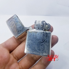 Zippo Mỹ XV la mã 1999 Mạ bạc khắc hoa văn Limited edition 0814 (Used 90%)