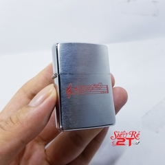 Zippo Mỹ XI la mã 1995 mộc ngược chrome phay xước chủ đề Zippo và âm nhạc (Used 95%)