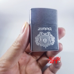 Zippo Mỹ XIII La mã 1997 Brushed Chrome Chủ đề Zippo khắc ăn mòn (New)