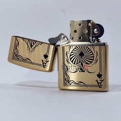 Zippo 2019 Brushed Brass Spade Cards - Chủ Đề Át Bích