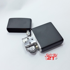 Zippo Red Black 218ZB Chính Hãng - Zippo sơn tỉnh điện đen viền đỏ chính hãng Mỹ