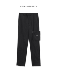 Quần Overflow Black Zipper Pocket Logo Straight Trousers
