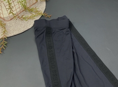 Quần Thun Thể Thao Guess