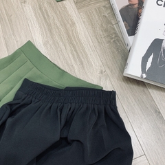 Sét Áo Gile Và Chân Váy Zane