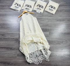 Đầm Ren Cổ Yếm Zara