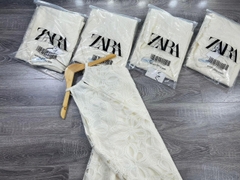 Đầm Ren Cổ Yếm Zara