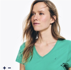 Áo Thun Cổ Tim Nautica
