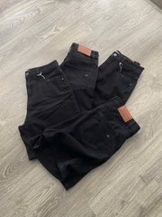 Quần Short Jean Đen Hidden