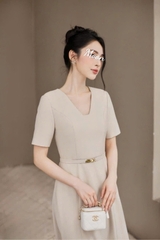 Đầm Cổ V Kèm Belt Vero