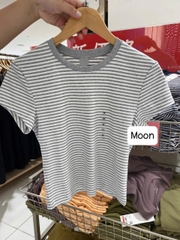 Áo Thun Croptop Kẻ Ngang Uniqlo