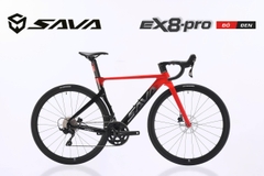 Xe Đạp Đua ĐỨC SAVA EX8 PRO: khung Nhôm siêu nhẹ, trọng lượng dưới 10kg, càng Carbon Toray T800 cao cấp. Dàn đầu Carbon Toray đúc liền khối, Tem UCI, gạt đĩa/gạt líp SHIMANO 105 R7100. Tay đề lắc Empire Pro carbon 2x12(24s), Phanh đĩa full dầu IPRO . SAN PHẲNG MỌI GIỚI HẠN