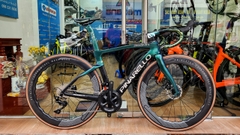 Xe đạp dựng Pina F14 xanh lục bảo đổi màu, phanh đĩa, Shimano R7020, vành Princeton đùm HubSmith Ceramic, yên Siluro Plselis, Lốp JETTY Plus 700x25