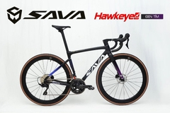 Xe Đạp Đua ĐỨC SAVA Hawkeyes R7120: Carbon cao cấp TORAY T800 tem UCI, Shimano 105-R7120 22 tốc độ, trục rỗng, líp thả, phanh đĩa dầu, lốp JETTY PLUS 700x25C. PHÁ ĐẢO THỊ TRƯỜNG