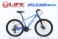 Xe đạp địa hình LIFE MX2300:   Xe địa hình cỡ bánh 26 inch, khung Nhôm siêu nhẹ, không mối hàn, cáp âm khung.   Groupset SHIMING 3x8 (24 tốc độ). Phanh đĩa cơ, Siêu Hot 2026