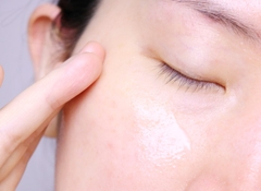 Sữa Dưỡng Trắng Phục Hồi Giữ Ẩm Cho Da Thiên Nhiên Blanc Pool Fo Rest Lotion 120ml