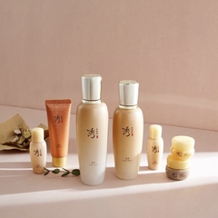 Bộ sản phẩm dưỡng ẩm chống lão hoá Sooryehan Bon Extra Moisture Skincare Special Set