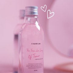 Nước Cân Bằng Làm Dịu Và Sáng Da Rau Má Alive:Lab The True Love Story Toner 200ml