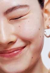 Tinh chất dạng phun sương phục hồi da độ đàn hồi cân bằng độ ẩm và dầu Hera Comfy Revitalizing Serum Mist 90ml