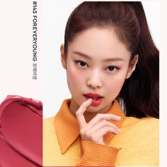 Son lì mịn sắc màu thời trang Hera Sensual Powder Matte Liquid Son môi Jennie (Black Pink) sử dụng 5g