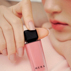 Son lì mịn sắc màu thời trang Hera Sensual Powder Matte Liquid Son môi Jennie (Black Pink) sử dụng 5g