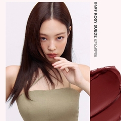 Son lì mịn sắc màu thời trang Hera Sensual Powder Matte Liquid Son môi Jennie (Black Pink) sử dụng 5g