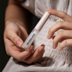 Tinh chất dưỡng môi dưỡng ẩm chống khô môi Merbliss Wedding Dress Squalane Lip Essence 3.8ml