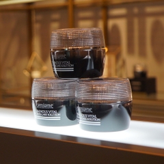 Kem trị tàn nhang trắng da chăm sóc da ban ngày Camiane Luminous Vital W-Cover Care Solution radiance cream 50g