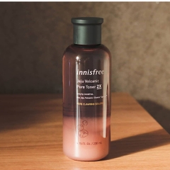 Nước Cân Bằng Sạch Bã Nhờn Se Lỗ Chân Lông Innisfree Jeju Volcanic Pore Toner 2X 200ml