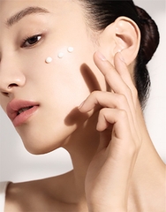 Kem chống nắng hàng ngày Sulwhasoo UV Daily Essential Sunscreen Special Set SPF50+ / PA++++ (kem chống nắng 50ml+10ml + First Care Activating Essence 8ml + Ginseng Soap 50g)