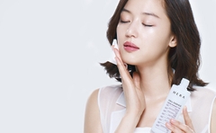 Bộ Sản Phẩm Dưỡng Trắng Trẻ Hóa Da Hera Cell Essence Trial Kit Cell-Bio Fluid Sync 2.0 2 Sản Phẩm ( 30mlx12ea)