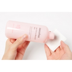 Nước Cân Bằng Da Chiết Xuất Từ Hoa Anh Đào Jeju Cherry Blossom Skin 200ml