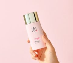 Kem chống nắng nâng tông màu da dạng lỏng dưỡng trắng da và chống nắng hàng ngày Sooryehan Soo Chunsam Radiant White Tone Up Sun Fluid SPF 50 PA++++