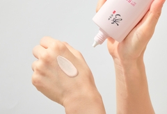 Kem chống nắng nâng tông màu da dạng lỏng dưỡng trắng da và chống nắng hàng ngày Sooryehan Soo Chunsam Radiant White Tone Up Sun Fluid SPF 50 PA++++