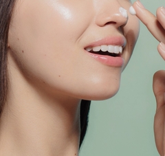 Kem massage chiết xuất đậu xanh nuôi dưỡng làn da khô xỉn màu dưỡng ẩm và sáng mịn Coreana Senite Nokdu Mungbean Smart Massage Cream