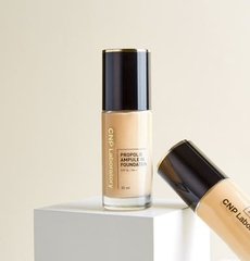 Kem nền trang điểm dưỡng da chứa tinh chất keo ong Cnp Laboratory Propolis Ampule In Foundation SPA 30 / PA++ 35ml