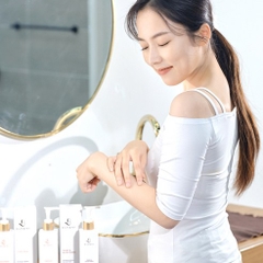 Kem tắm trắng hương nước hoa nâng tông da khi tắm dưỡng ẩm làm săn chắc da dưỡng trắng da body BAN & NI In shower body tone up cream 300ml