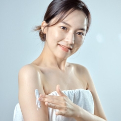 Kem tắm trắng hương nước hoa nâng tông da khi tắm dưỡng ẩm làm săn chắc da dưỡng trắng da body BAN & NI In shower body tone up cream 300ml