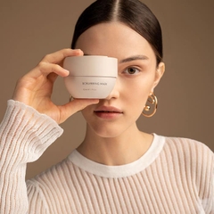 (New) Mặt nạ tẩy tế bào chết giàu khoáng chất chăm sóc da 2 trong 1 dưỡng da và làm sạch tế bào chết Seacret Scrubbing Mask (mẫu cũ là RENEW Mineral-Rich Scrubbing Mask)