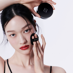 (New) Phấn nước mịn lì 24h trang điểm chống trôi che phủ lỗ chân lông Hera Black Cushion Foundation SPF34/PA++ (15g sản phẩm chính + 15g sản phẩm bổ sung)