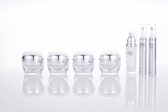 Kem Dưỡng Trắng Cải Thiện Vùng Da Tối Màu Đầu Gối Khuỷu Tay Gót Chân Redergen Max Joint Lightening Cream ( Vàng ) 50ml