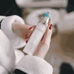 Tinh chất dưỡng ẩm cân bằng ẩm và dầu ngăn chặn sắc tố da và chống nhăn da Seacret Balancing Facial Serum 30ml