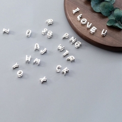 Charm bạc hình chữ cái