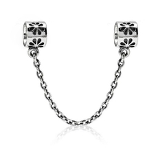 Charm hợp kim xỏ ngang hình trái thông họa tiết nơ đỏ