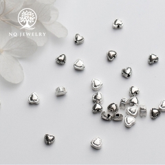 Charm bạc trái tim xỏ ngang bạc thái