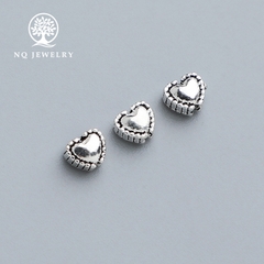 Charm bạc trái tim xỏ ngang bạc thái