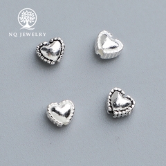 Charm bạc trái tim xỏ ngang bạc thái